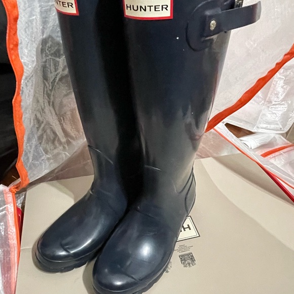 Hunter rain boots - Picture 1 of 3